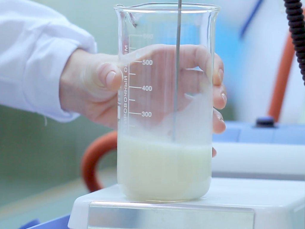 Анализ качества молока: современные способы определения